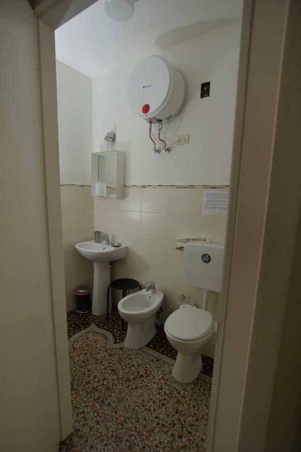 Check-Inn Rooms Genova Centro Ngoại thất bức ảnh